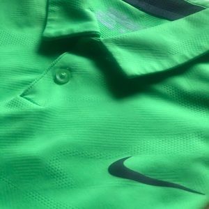 Nike golf shirt men’s green sz small